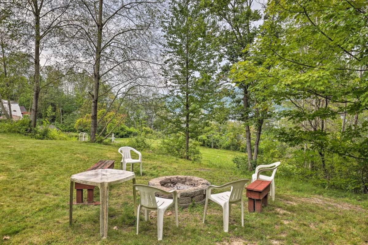 Keuka Lake Views And Hiking Hammondsport Exterior photo