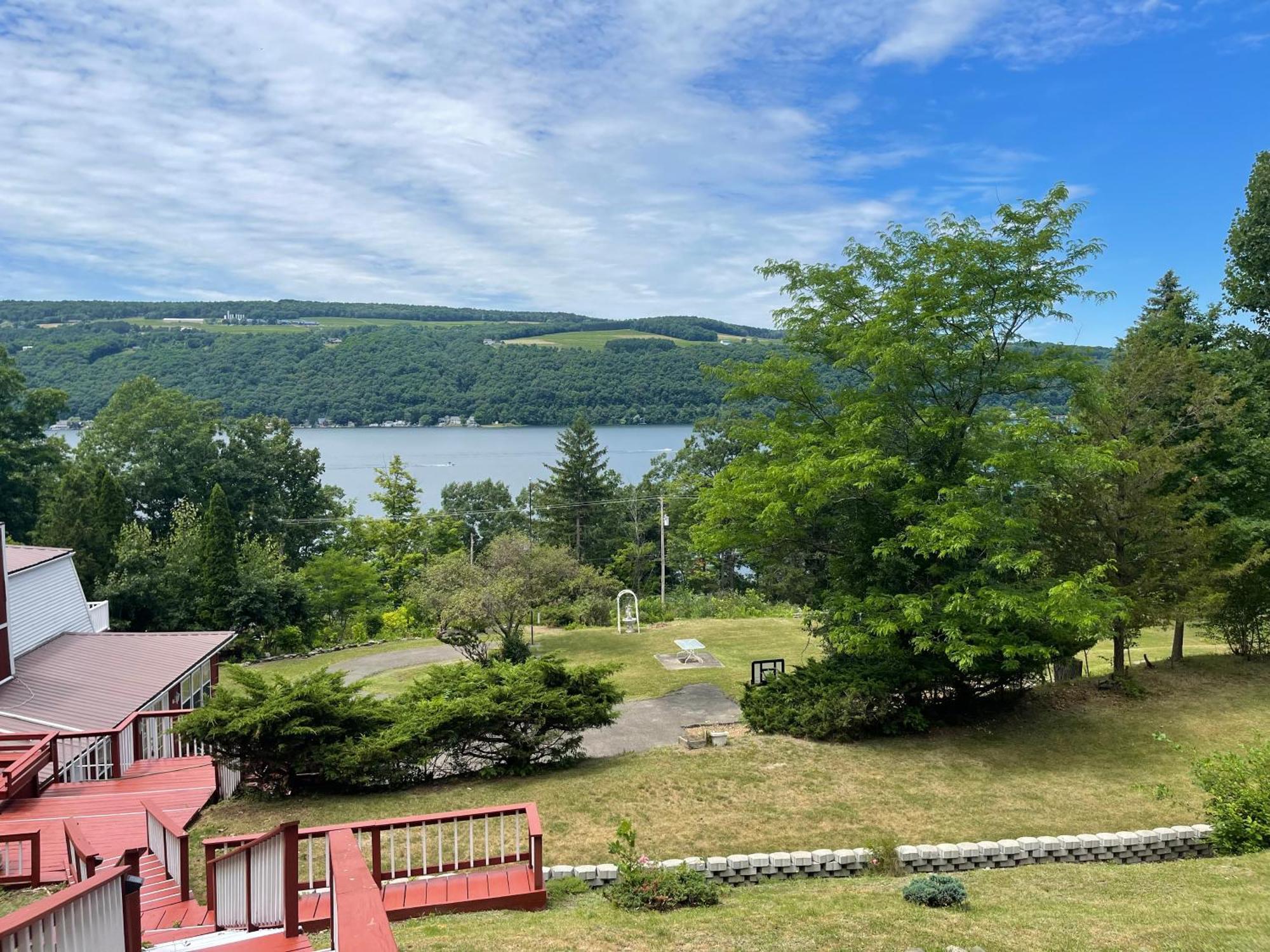 Keuka Lake Views And Hiking Hammondsport Exterior photo